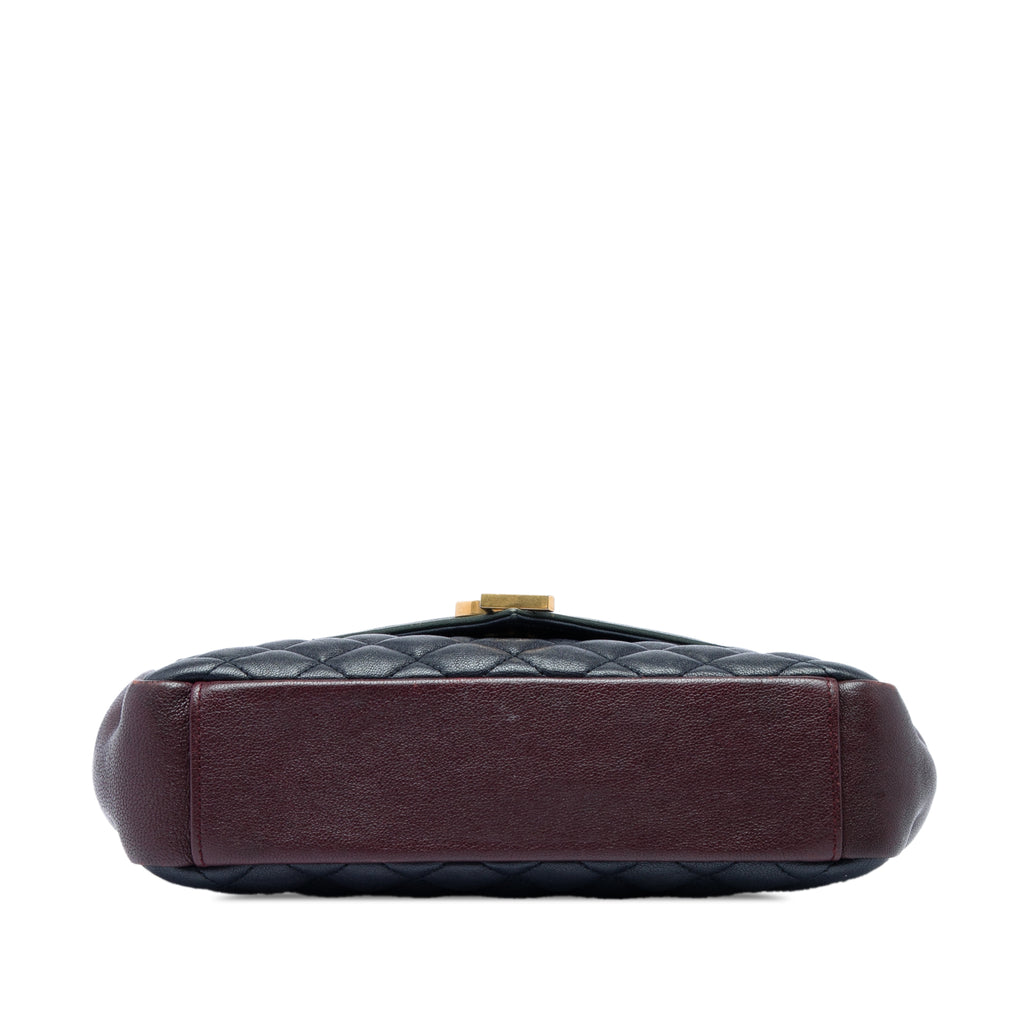 sc:https://storage.googleapis.com/luxclusif-photos-sku/Q1M07S09NP932WNQ/Q1M07S09NP932WNQ_3.jpg
