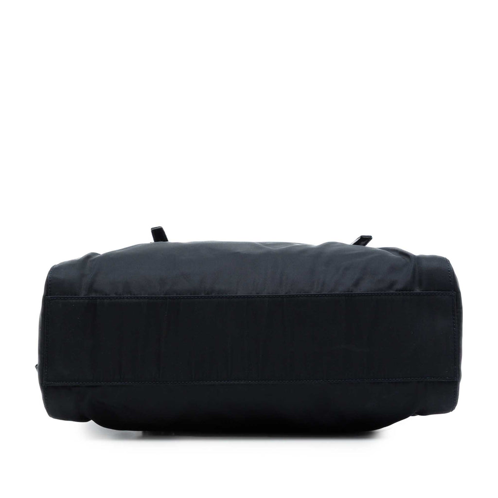 sc:https://storage.googleapis.com/luxclusif-photos-sku/Q1YIW41FCUEXOL2K/Q1YIW41FCUEXOL2K_3.jpg