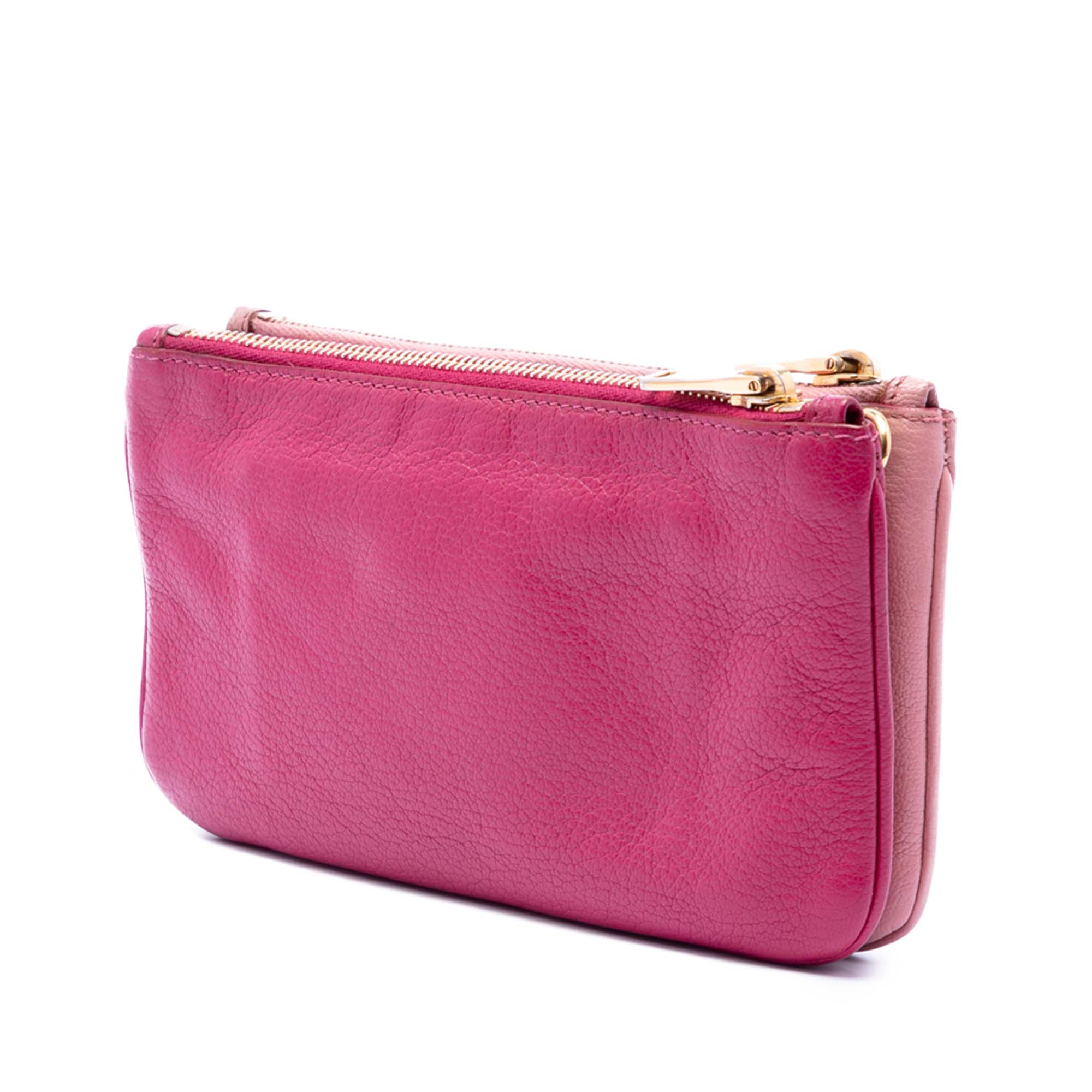 sc:https://storage.googleapis.com/luxclusif-photos-sku/Q6MORS8U5AEBF7TW/Q6MORS8U5AEBF7TW_2.jpg
