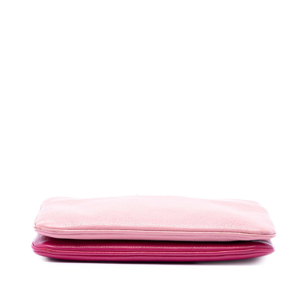 sc:https://storage.googleapis.com/luxclusif-photos-sku/Q6MORS8U5AEBF7TW/Q6MORS8U5AEBF7TW_3.jpg