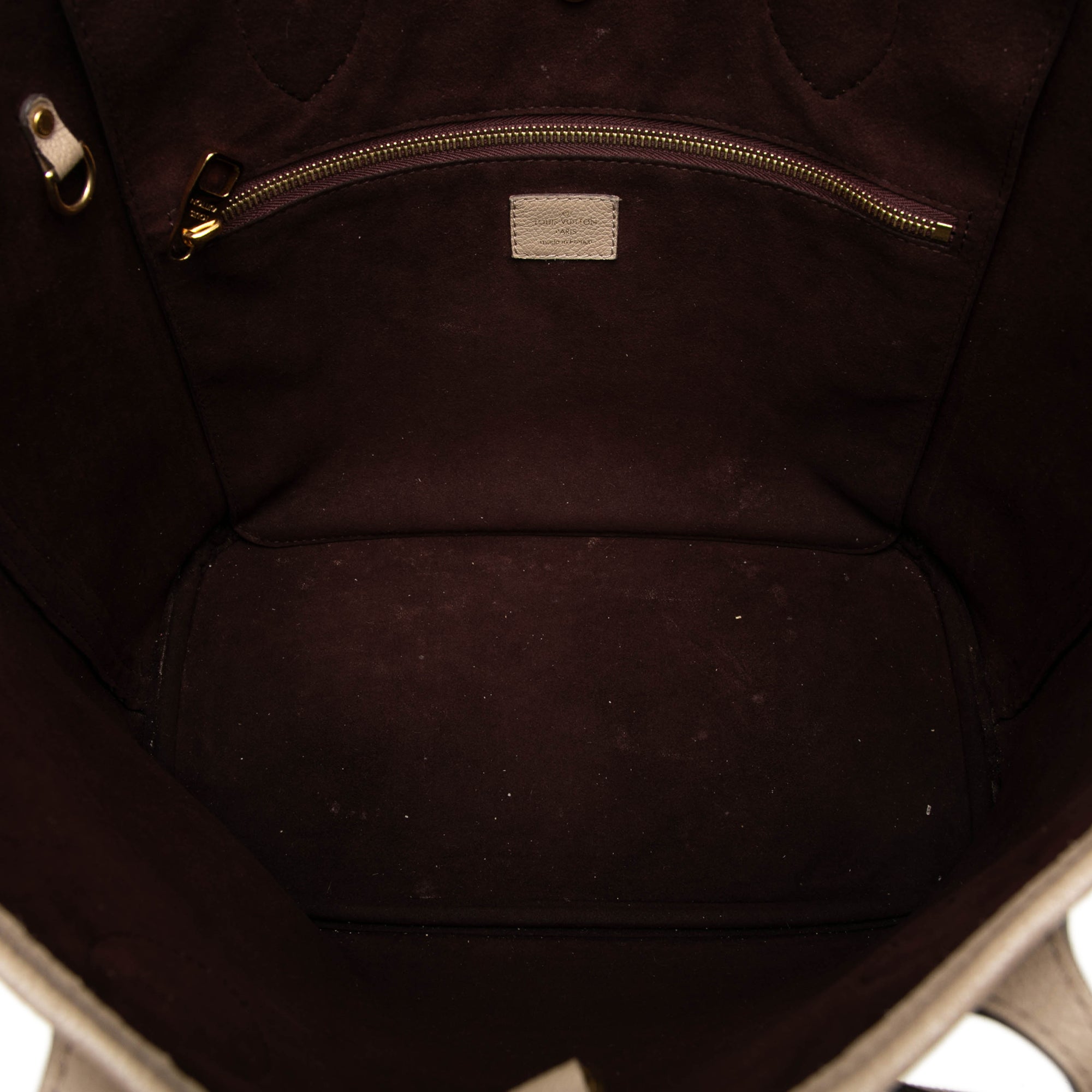 sc:https://storage.googleapis.com/luxclusif-photos-sku/Q8BP63QKCEQPOOK6/Q8BP63QKCEQPOOK6_4.jpg