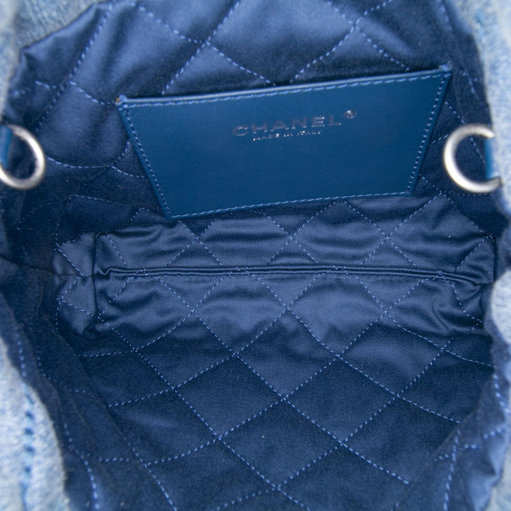sc:https://storage.googleapis.com/luxclusif-photos-sku/TTX8NN05CWQRLVJ4/TTX8NN05CWQRLVJ4_4.jpg