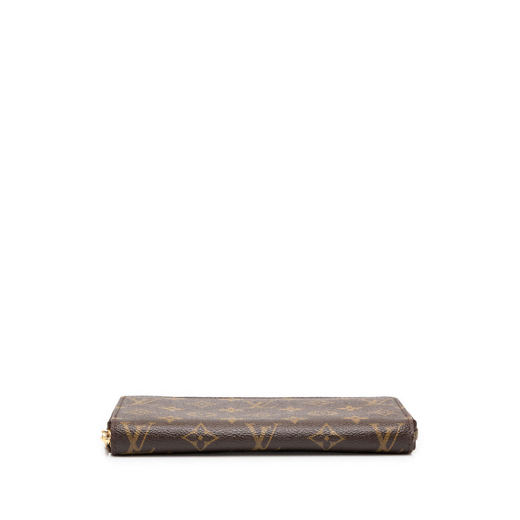 sc:https://storage.googleapis.com/luxclusif-photos-sku/TY02NXY77EQRG5EK/TY02NXY77EQRG5EK_3.jpg