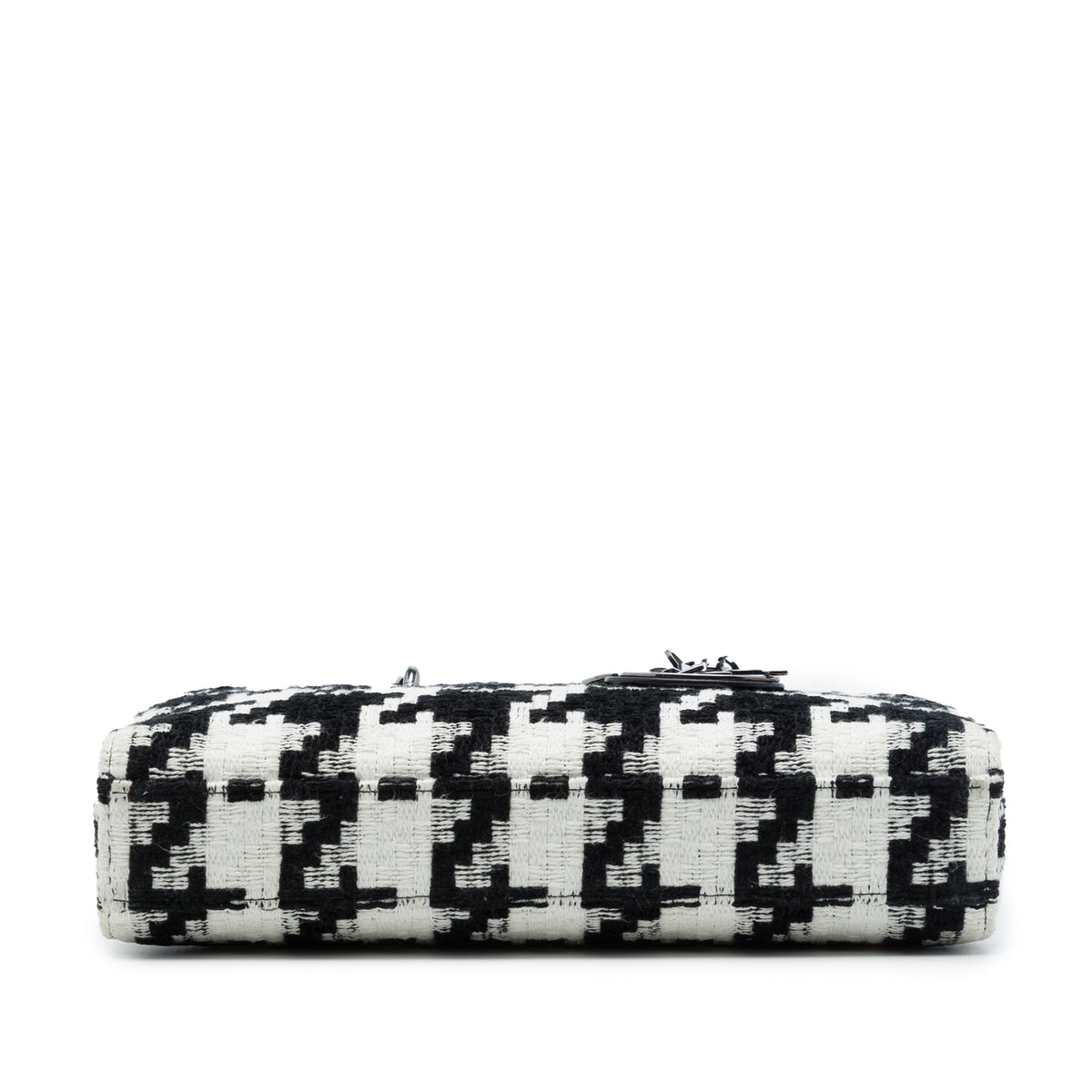 sc:https://storage.googleapis.com/luxclusif-photos-sku/UF4A7V0ZJB6Z5NYN/UF4A7V0ZJB6Z5NYN_3.jpg