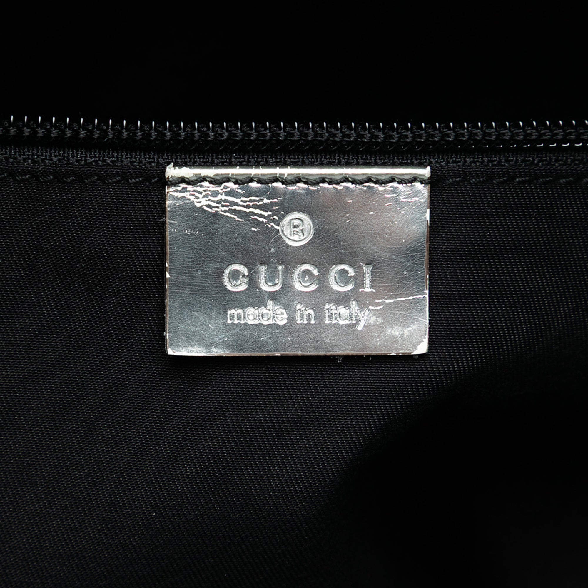 sc:https://storage.googleapis.com/luxclusif-photos-sku/V0FLI7QMGYLMZCRB/V0FLI7QMGYLMZCRB_5.jpg