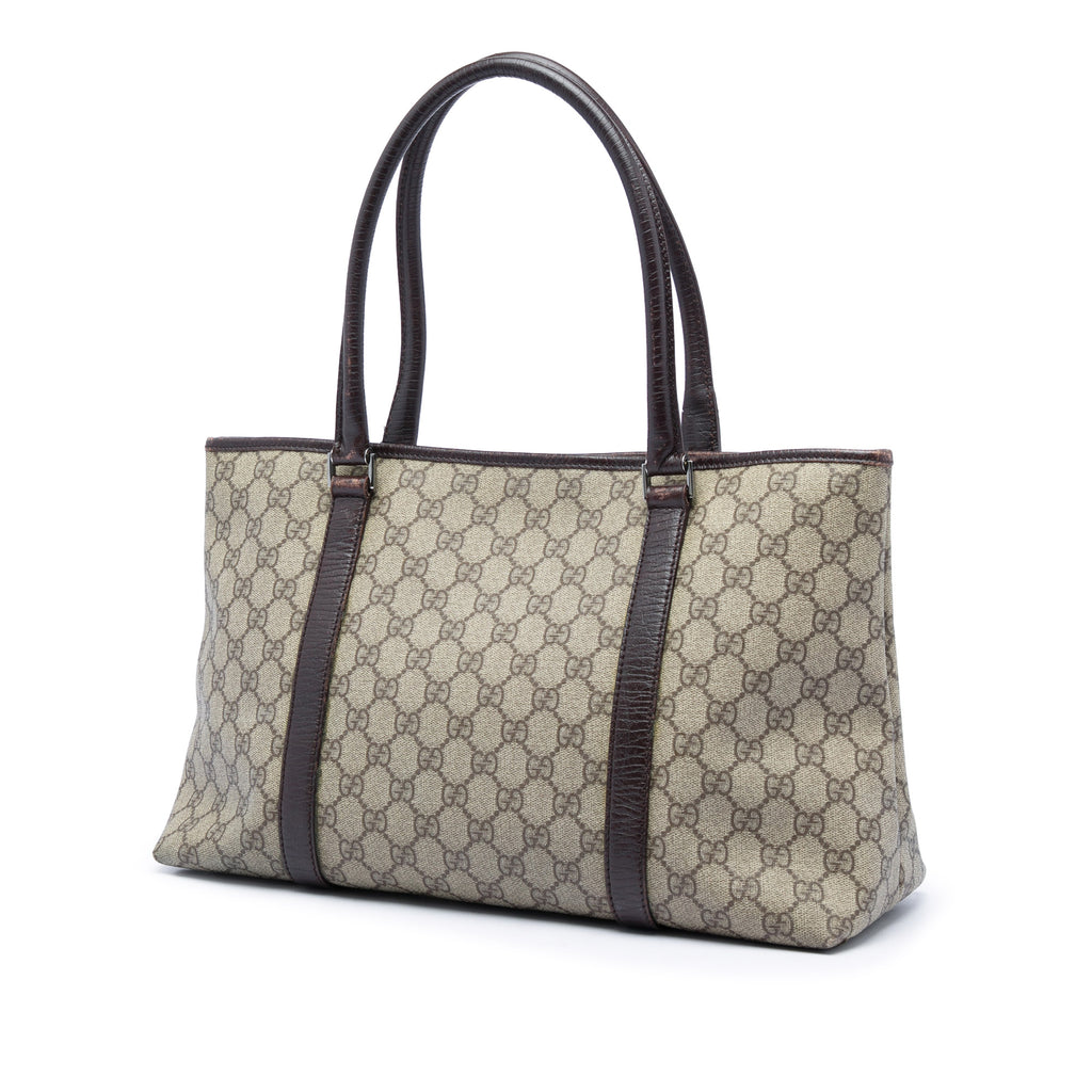 sc:https://storage.googleapis.com/luxclusif-photos-sku/V8KLV0KRHPWE4REE/V8KLV0KRHPWE4REE_2.jpg