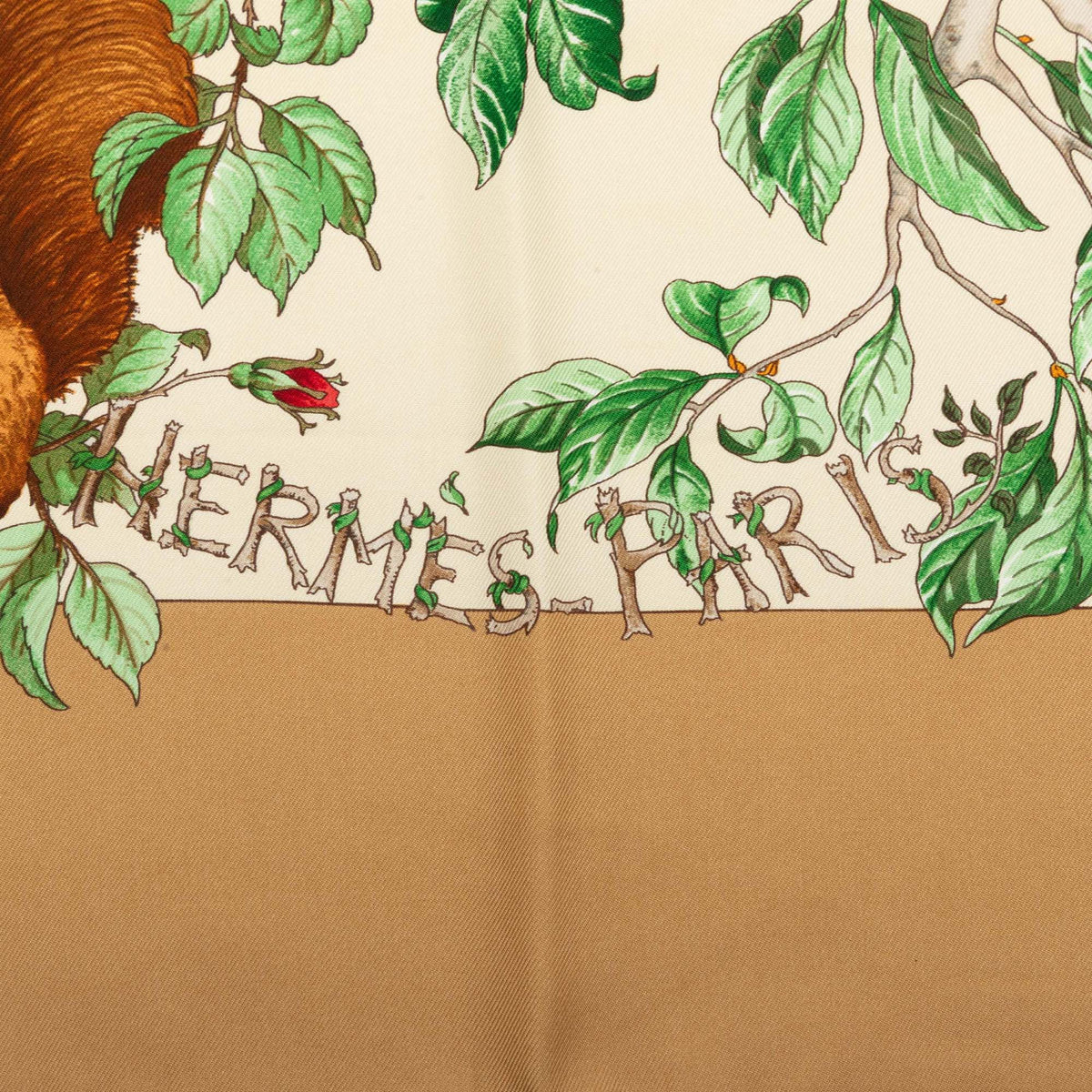 sc:https://storage.googleapis.com/luxclusif-photos-sku/VZ2KO6577KI3GIJ5/VZ2KO6577KI3GIJ5_3.jpg