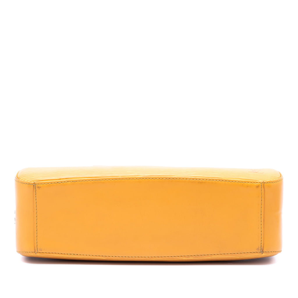 sc:https://storage.googleapis.com/luxclusif-photos-sku/WSUAGDLR6KHAORJ0/WSUAGDLR6KHAORJ0_3.jpg