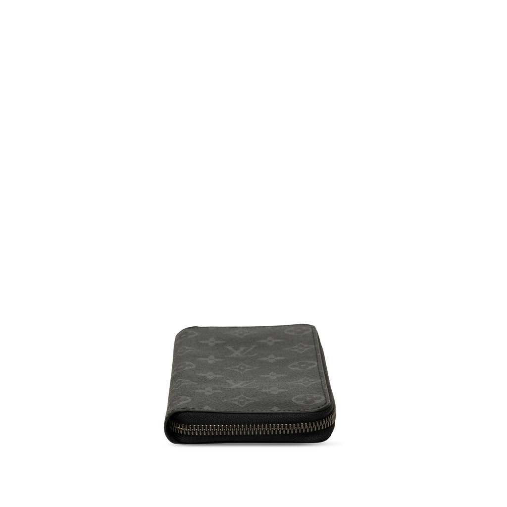 sc:https://storage.googleapis.com/luxclusif-photos-sku/WVF3UCHLM0Q6OCBA/WVF3UCHLM0Q6OCBA_3.jpg