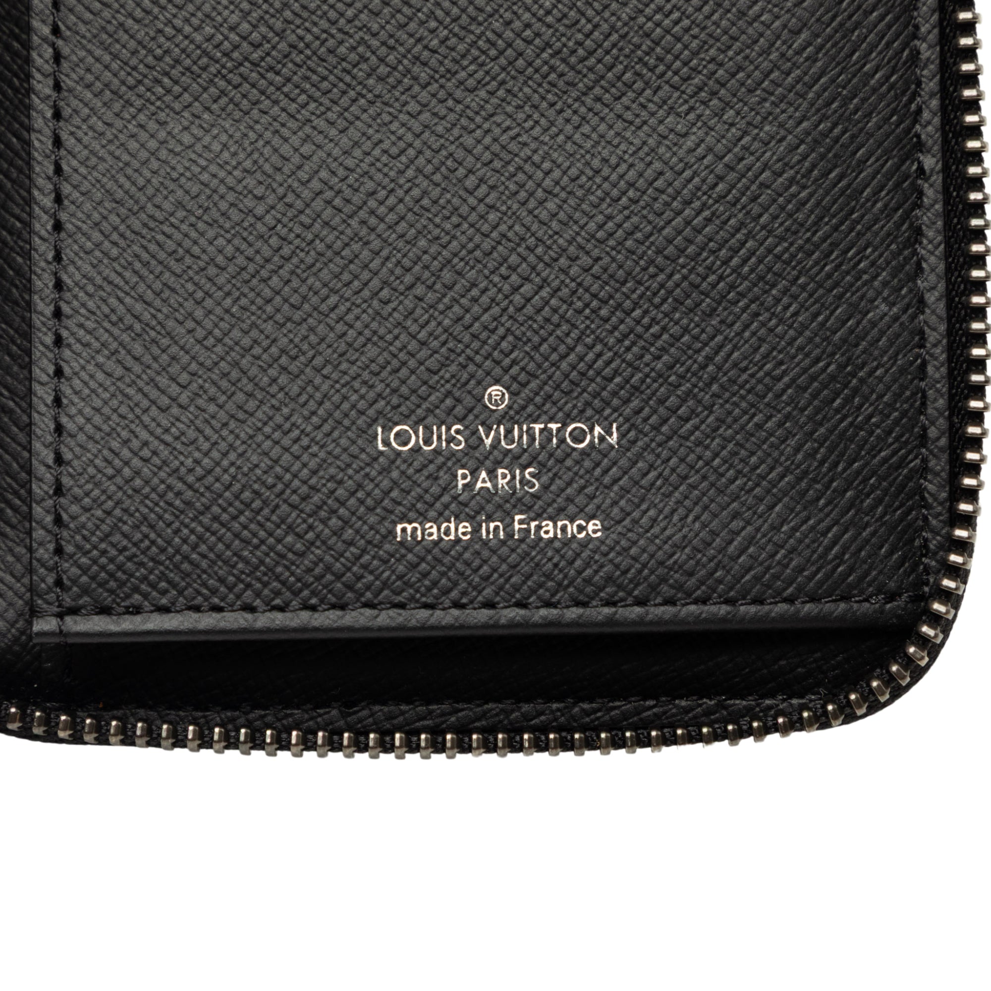 sc:https://storage.googleapis.com/luxclusif-photos-sku/WVF3UCHLM0Q6OCBA/WVF3UCHLM0Q6OCBA_5.jpg