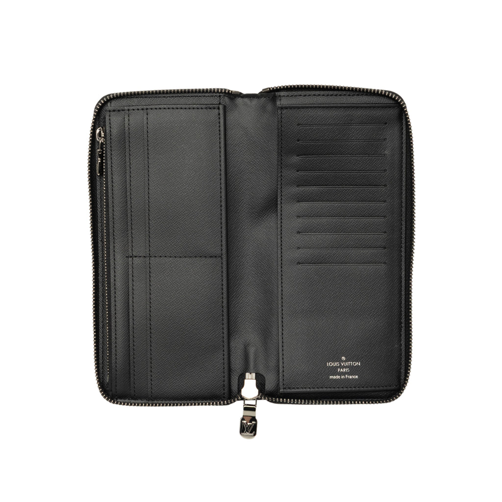sc:https://storage.googleapis.com/luxclusif-photos-sku/WVF3UCHLM0Q6OCBA/WVF3UCHLM0Q6OCBA_6.jpg