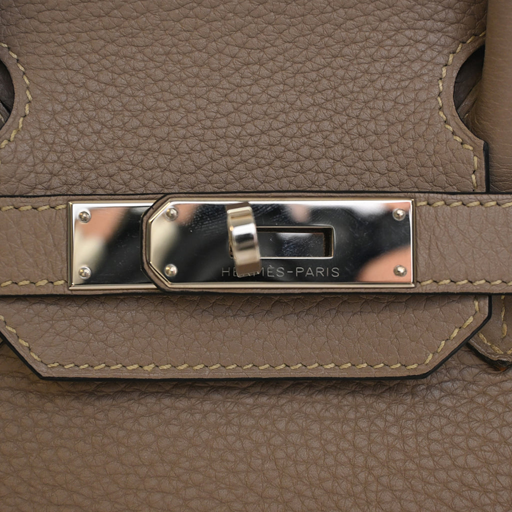 sc:https://storage.googleapis.com/luxclusif-photos-sku/ZTQNORUMKDACWGLS/ZTQNORUMKDACWGLS_9.jpg