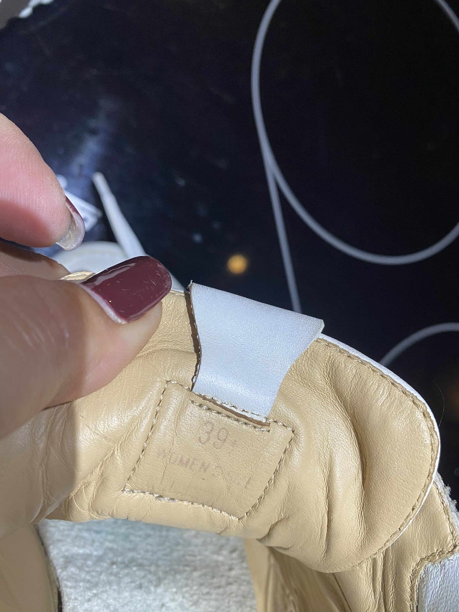 sc:/a/0/a0d91b9b-4cff-4691-be78-d6e9be18c38f.jpeg