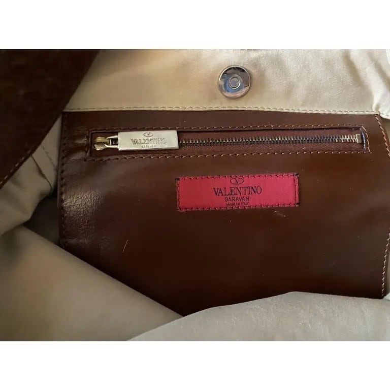 sc:https://old.stylecycle.gr/media/catalog/product/b/e/beige-cloth-valentino-garavani-handbag-20115548-5_3.jpg