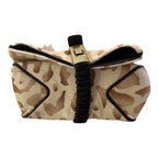 sc:https://old.stylecycle.gr/media/catalog/product/b/e/beige-leather-bottega-veneta-clutch-bag-26368975-1_2.jpg