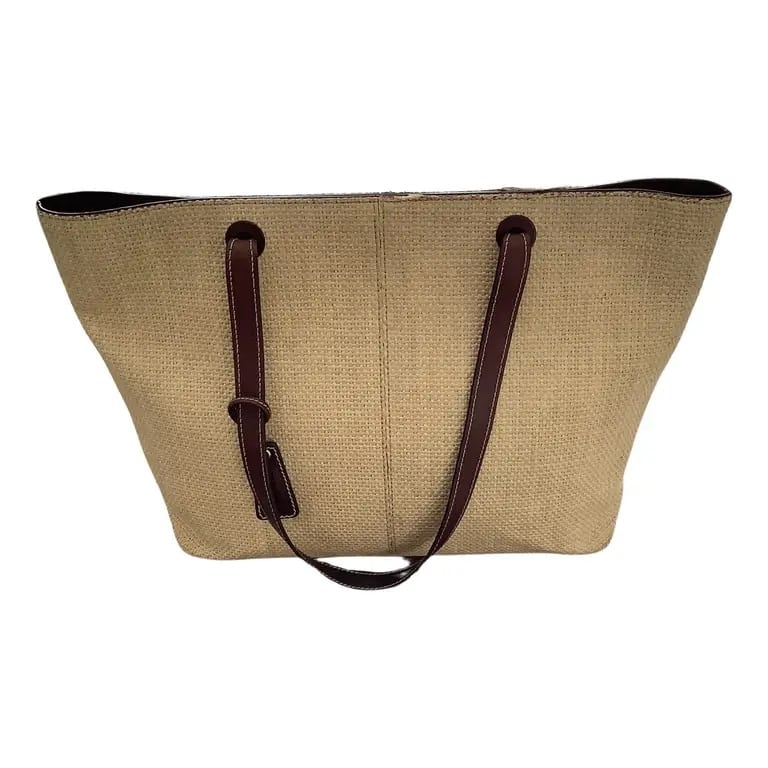 sc:https://old.stylecycle.gr/media/catalog/product/b/e/beige-leather-chanel-handbag-33659885-1_5.jpg.jpeg