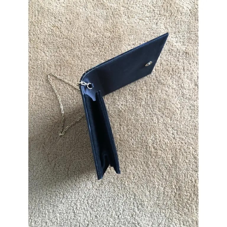 sc:https://old.stylecycle.gr/media/catalog/product/b/l/black-plastic-valentino-garavani-handbag-20127654-4_3.jpg.jpeg