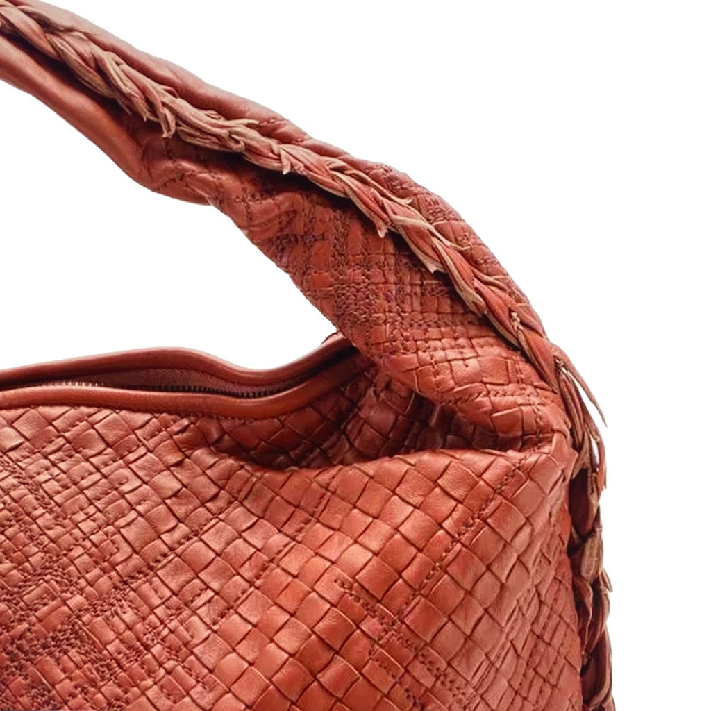 sc:/b/o/bottega_bag_details.jpg