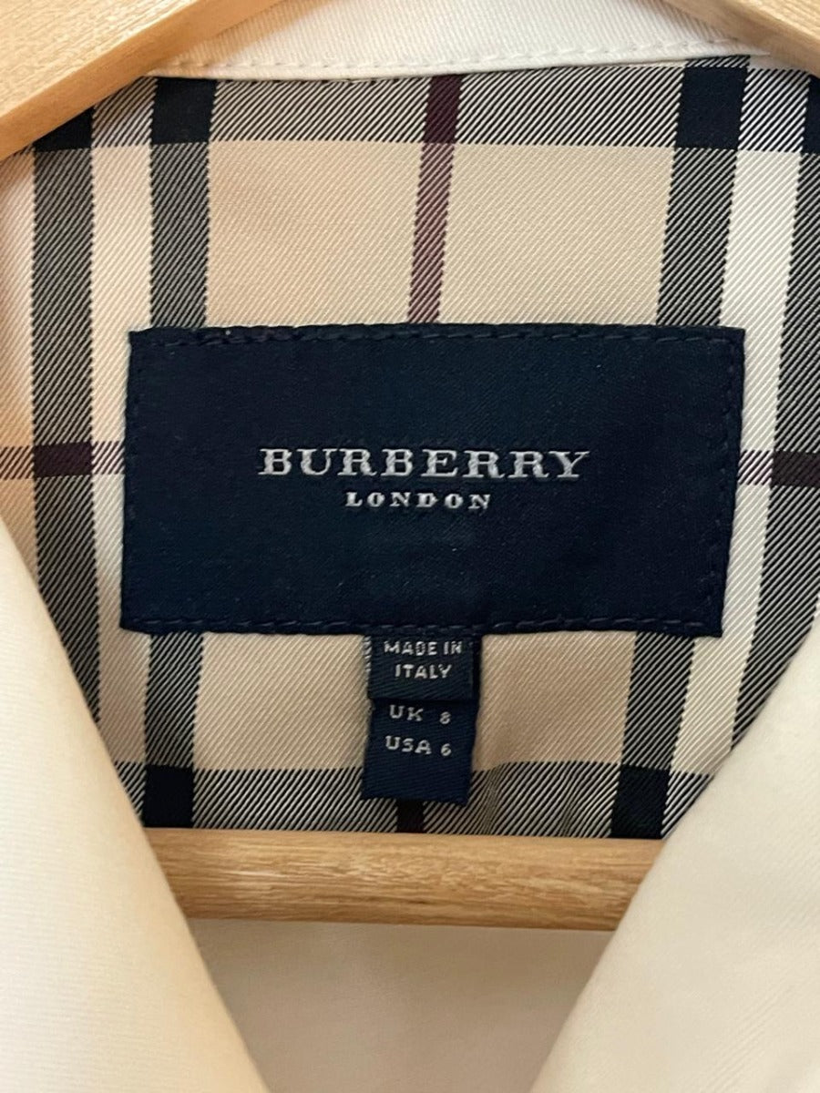sc:/b/u/burberry2.jpg