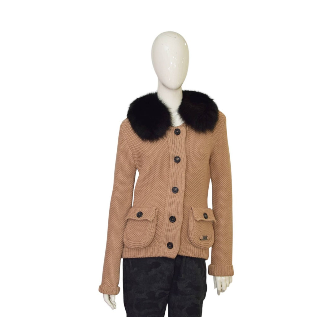 sc:/b/u/burberry_beige_cardigan1.jpg
