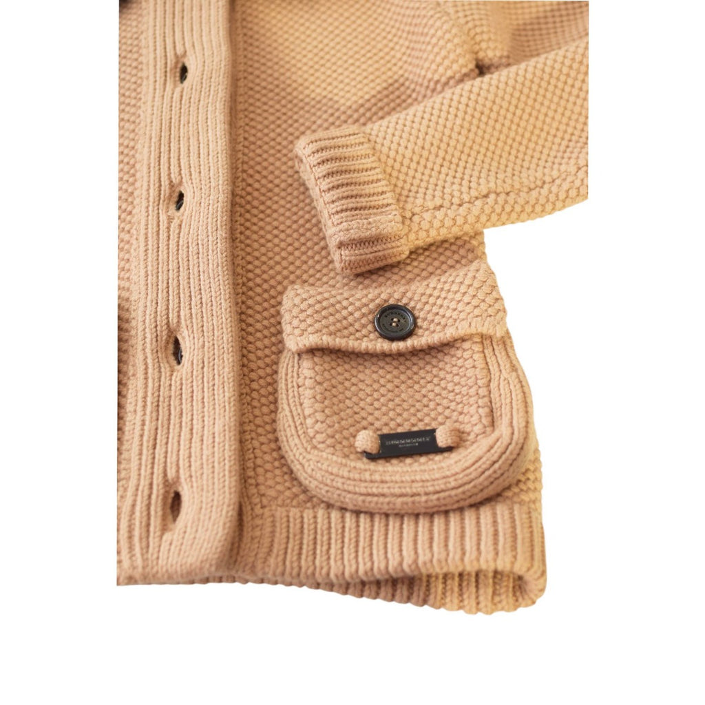 sc:/b/u/burberry_beige_cardigan7.jpg