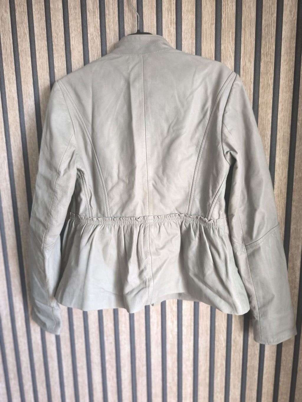 sc:97345348-d9e9-438a-9c0a-8df5736b2b45/6b729421-1daf-4cfb-8cc8-38ce31e62669/d038b83d-a03c-4417-836d-ca87af16a5e2.jpg