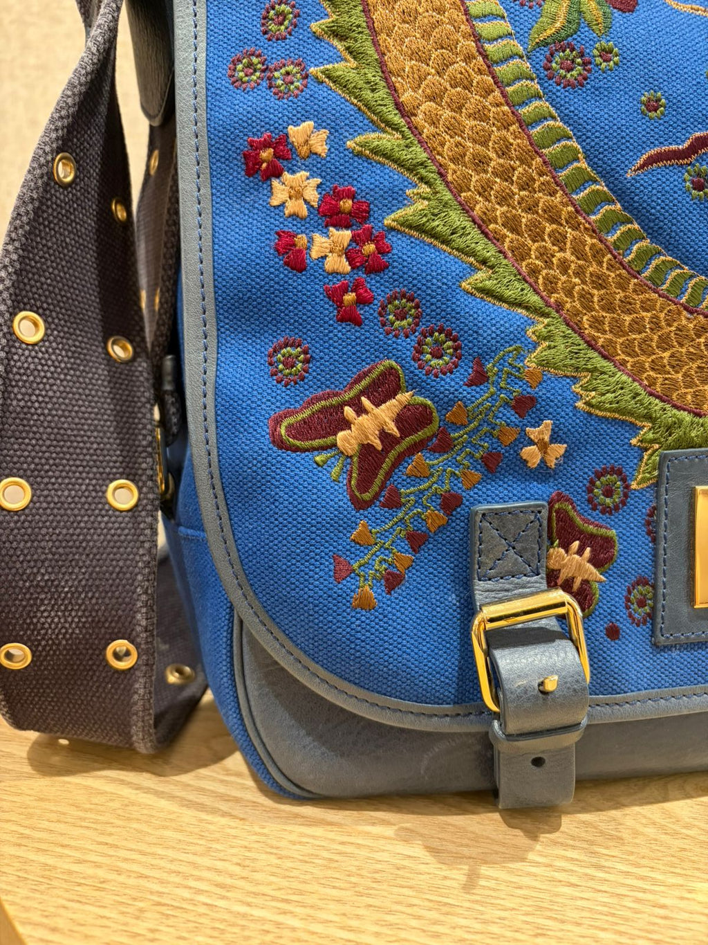 sc:1ab8f7df-a92e-4894-a90e-d0a3d4d9ba8a/e06694b9-2ea6-4a77-9b38-ac6218399a39/d4eb61e6-2b40-4e5b-b005-3b6467706983.jpeg