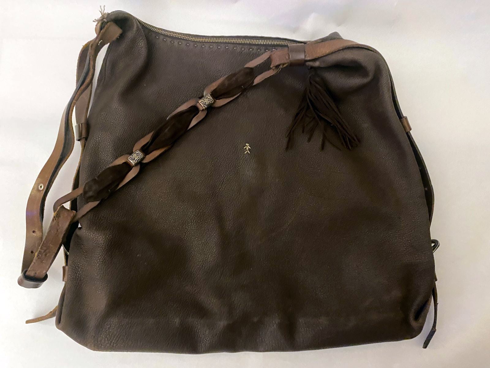 sc:/h/e/henry_beguelin_leather_handbag2.jpg
