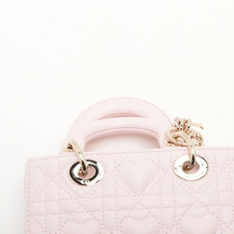 sc:https://stylecycle.gr/media/catalog/product/l/a/lady_dior_pink_6.jpg