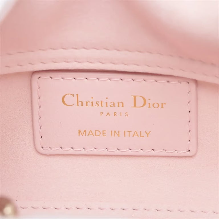 sc:https://stylecycle.gr/media/catalog/product/l/a/lady_dior_pink_9.jpg