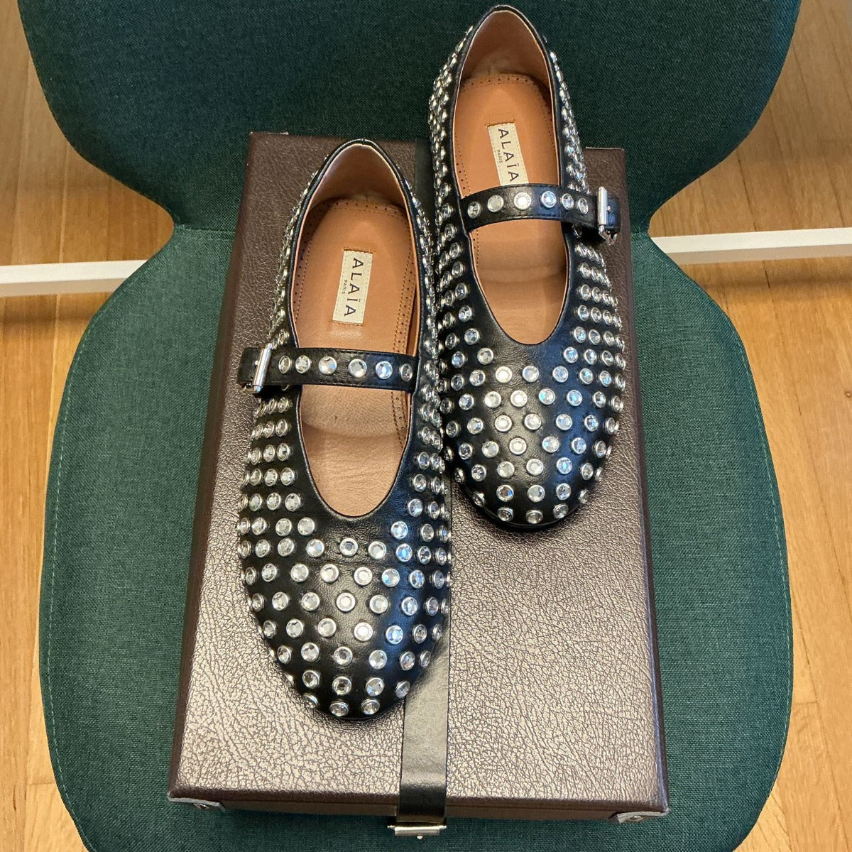 sc:https://stylecycle.gr/media/catalog/product/w/h/whatsapp_image_2025-12-30_at_1.49.11_pm_5_.jpeg