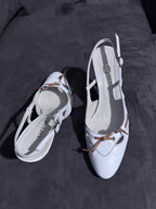 sc:/w/h/white_sandals_4.jpg